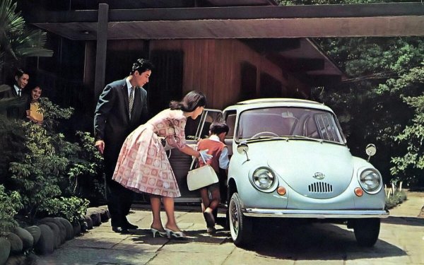 Subaru обикновено се свързват с практичност, скорост и здравина, а не с външен вид. Това прави забележителен фактът, че най-добре изглеждащият им автомобил е и първият въобще.  Яко!
